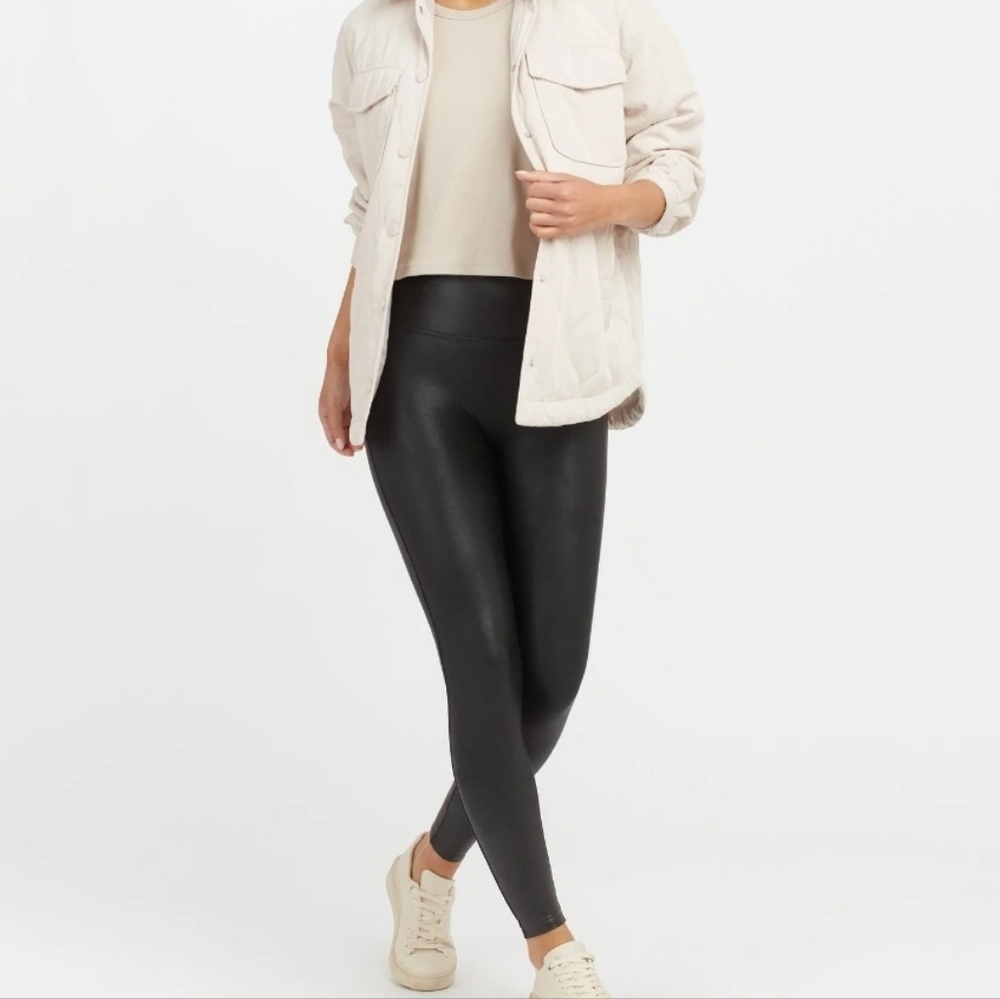 Spanx Faux Leather Leggings Womens Size M Mid Rise Slimming Shaping Comfort